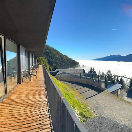 Ski-in Ski-out Monte *